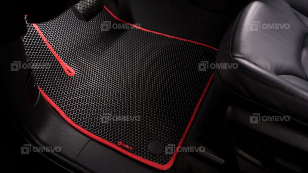 Dywaniki EVA czarne z czerwonym obszyciem 