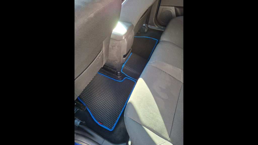 Omevo EVA Dywaniki Ford Focus 3 Kombi - Dywaniki tylnego rzędu 