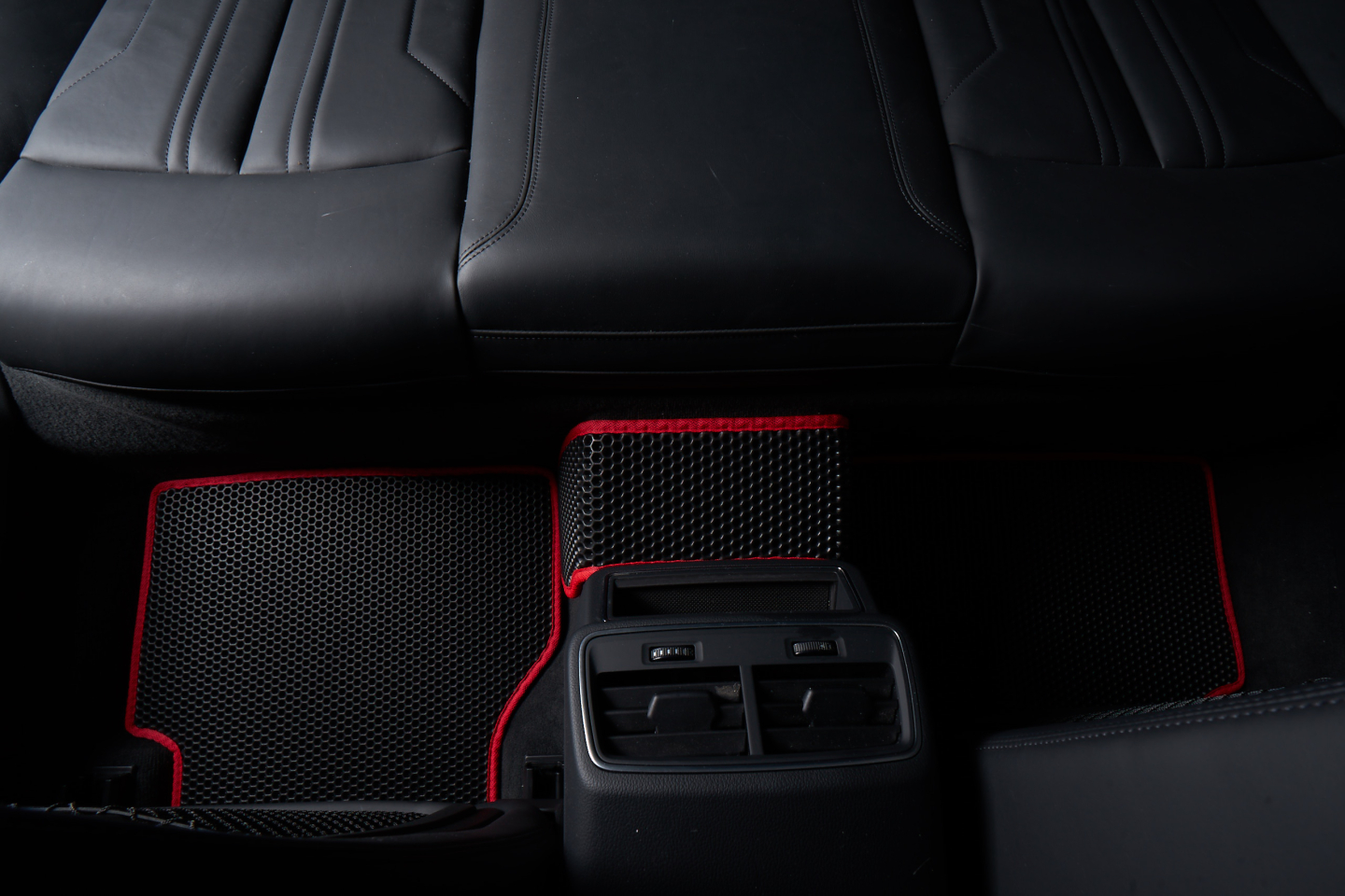 Dywaniki EVA: jakie parametry i elementy oferty mają znaczenie przy wyborze